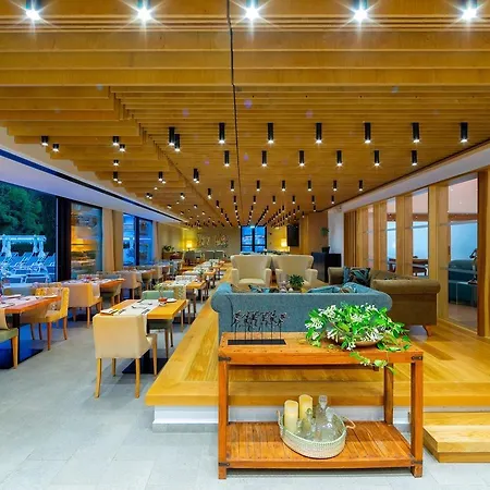 Anemi & ホテル パ フォス