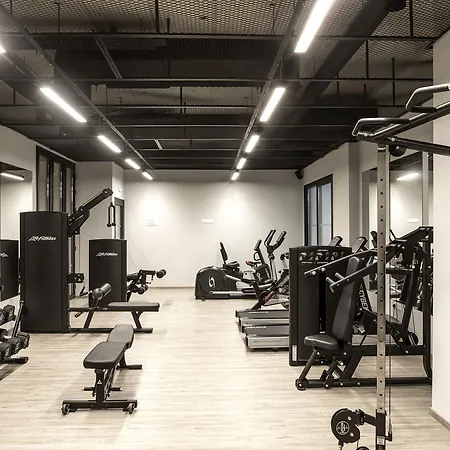 وأجنحة أنيمي 4* بافوس